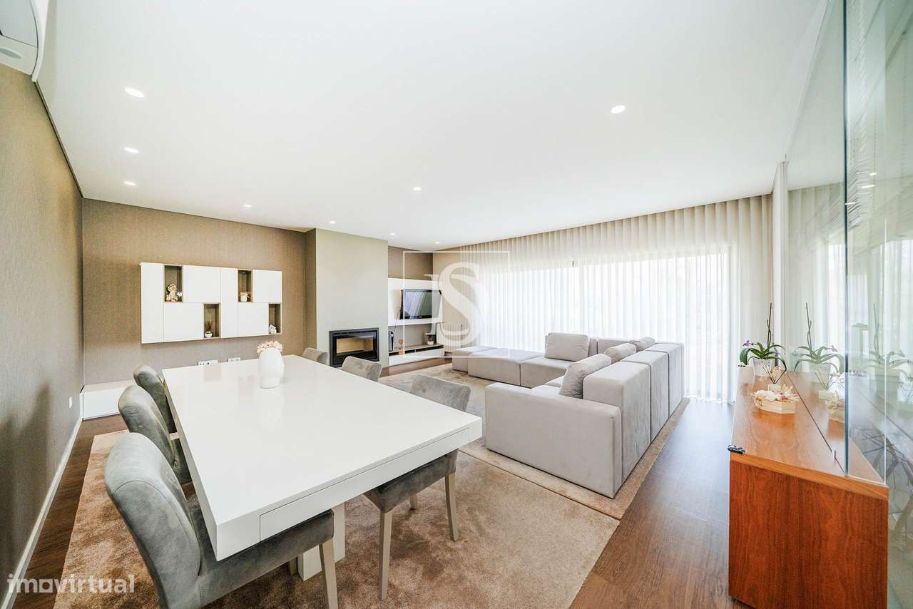 Apartamento T4 de Luxo, no Mira Rio 3, em Barcelinhos-11