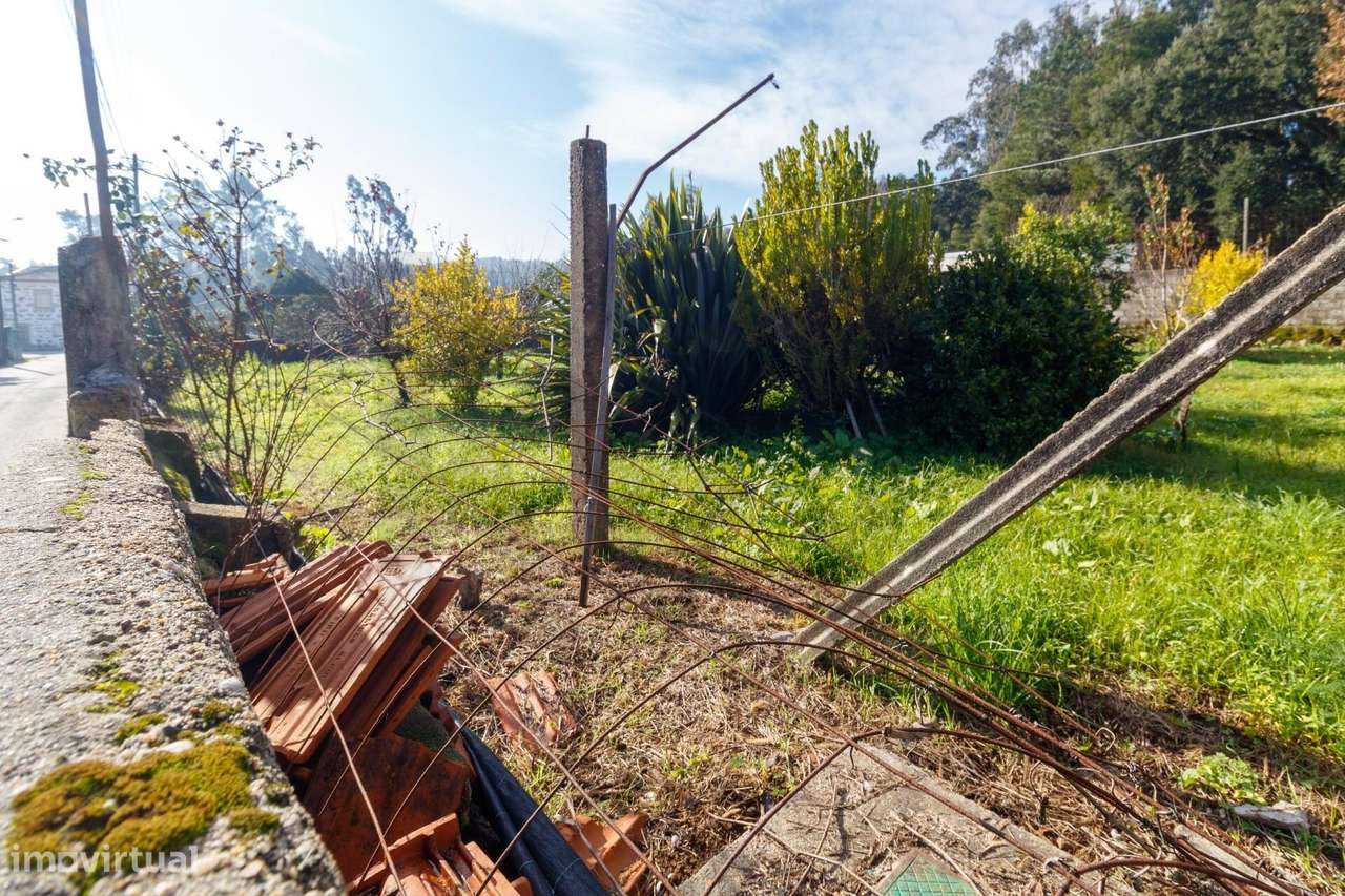 Moradia T2 para Recuperar em Pedroso, + terreno 1.072 m2 com viabilida-14