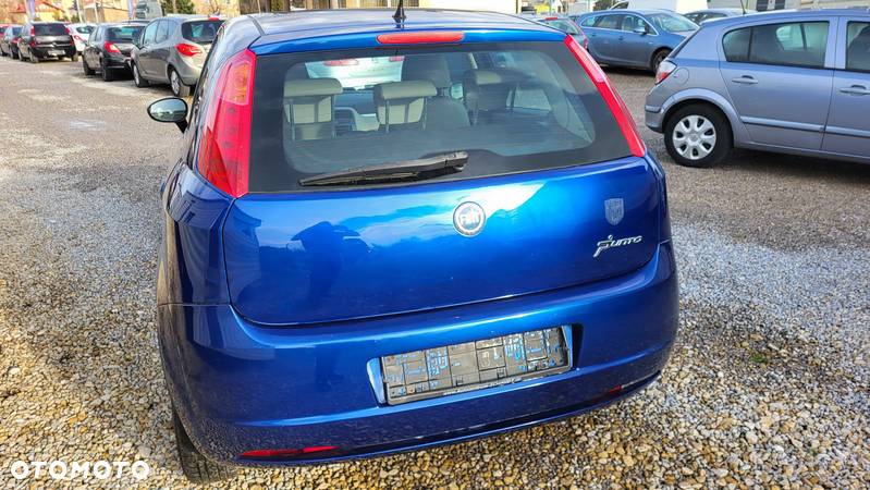 Fiat Grande Punto 1.4 8V - 25