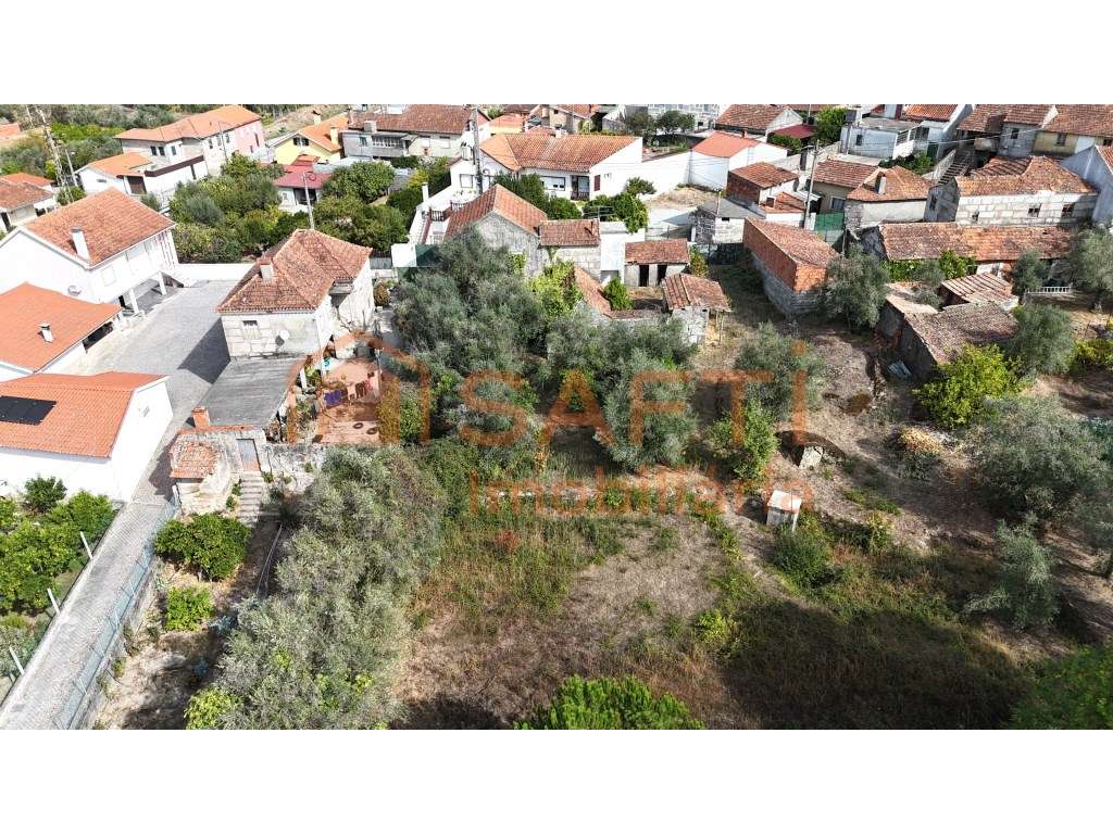 Moradia tradicional portuguesa em Granito, T3 com anexos e terreno - Grande imagem: 5/14