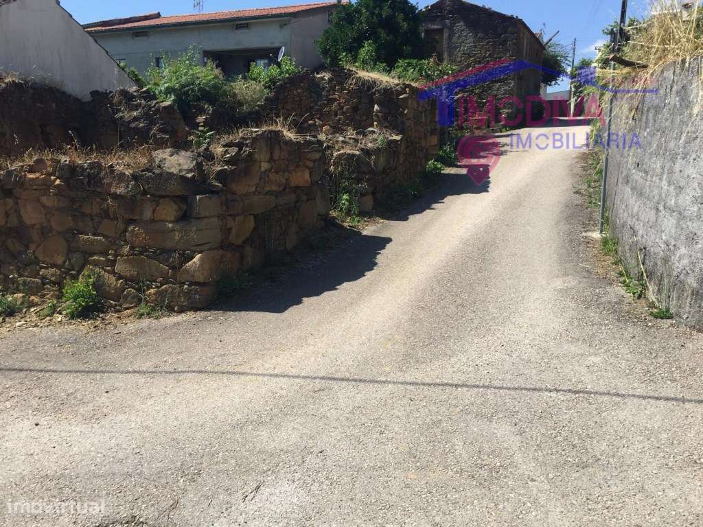 Casa de pedra para restaurar - Grande imagem: 3/7