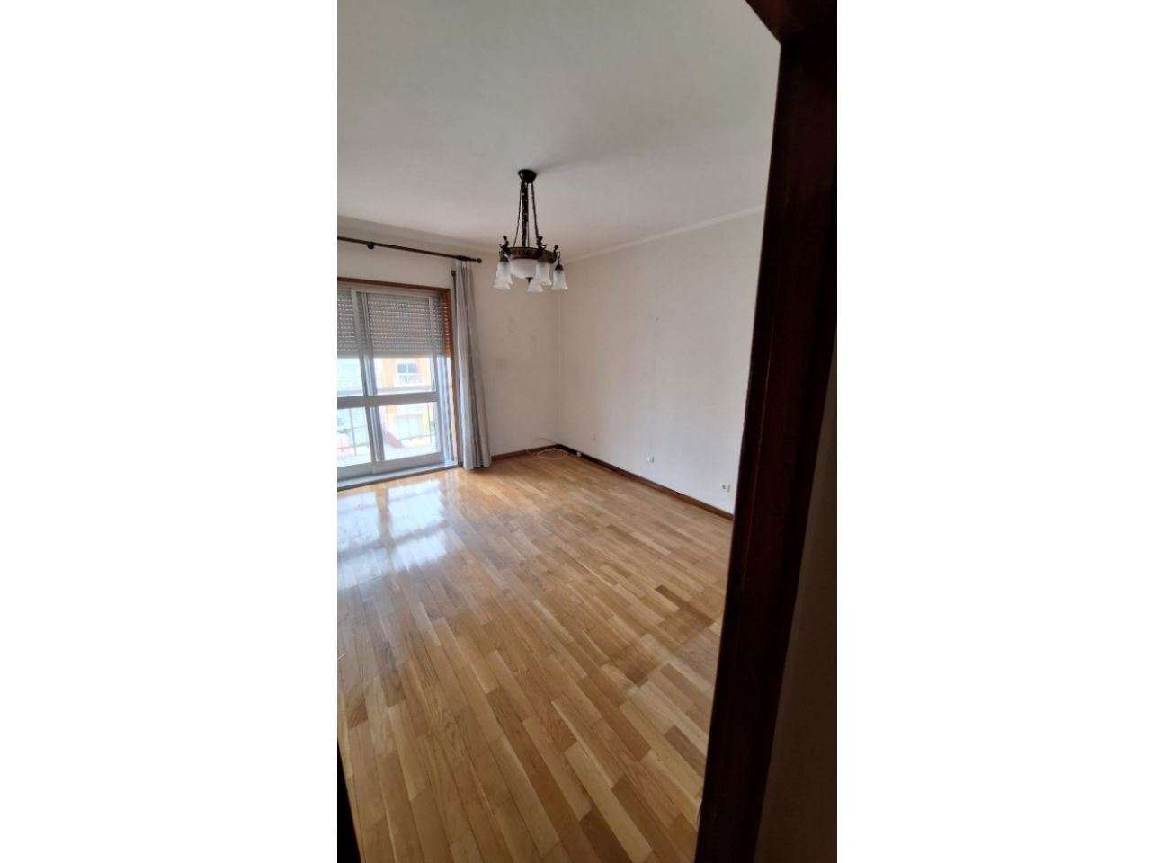 T2 + 1 com lugar de garagem no centro da Maia-5
