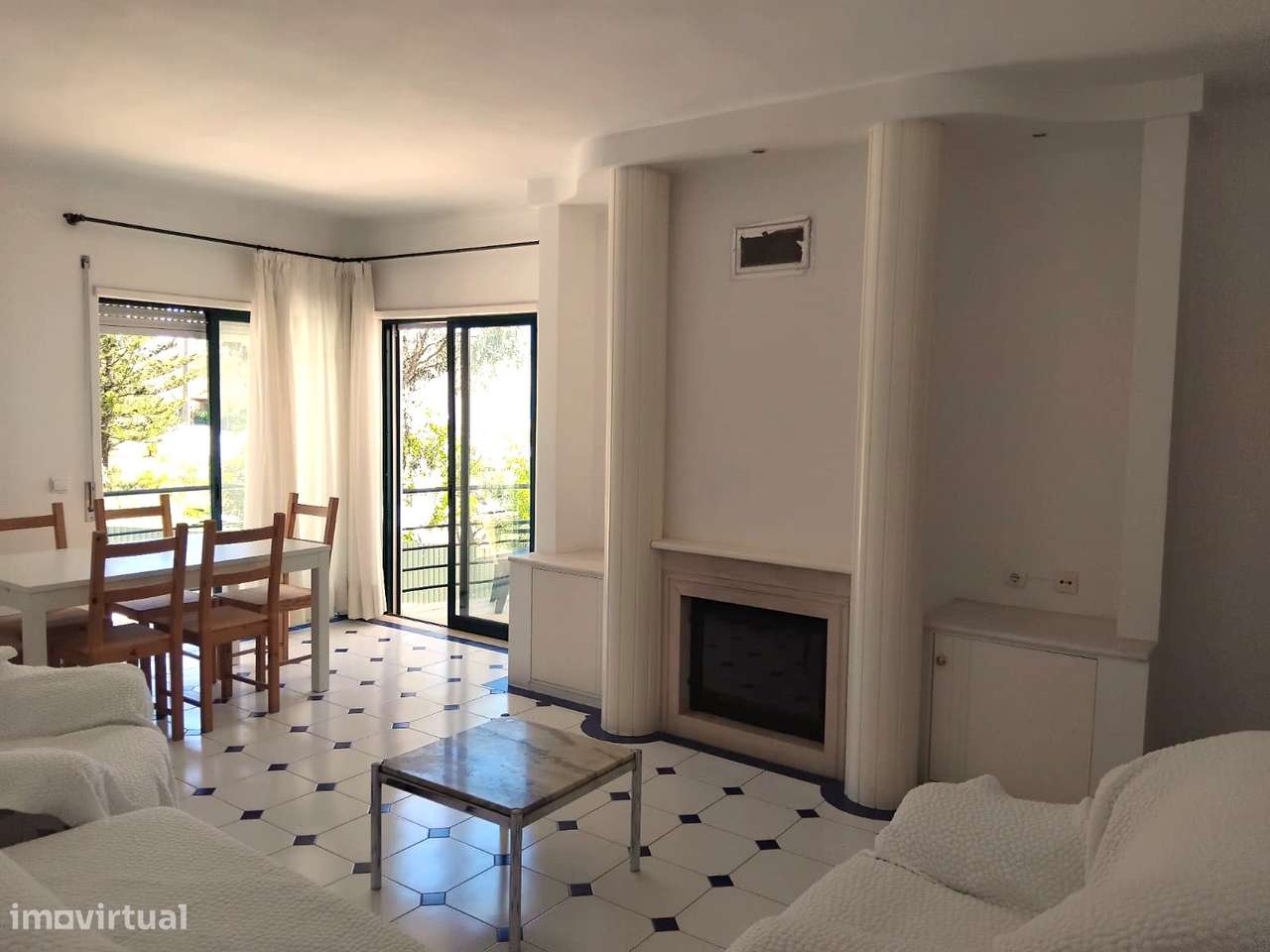 Exclusivo T2 com vista mar na Meia Praia-5