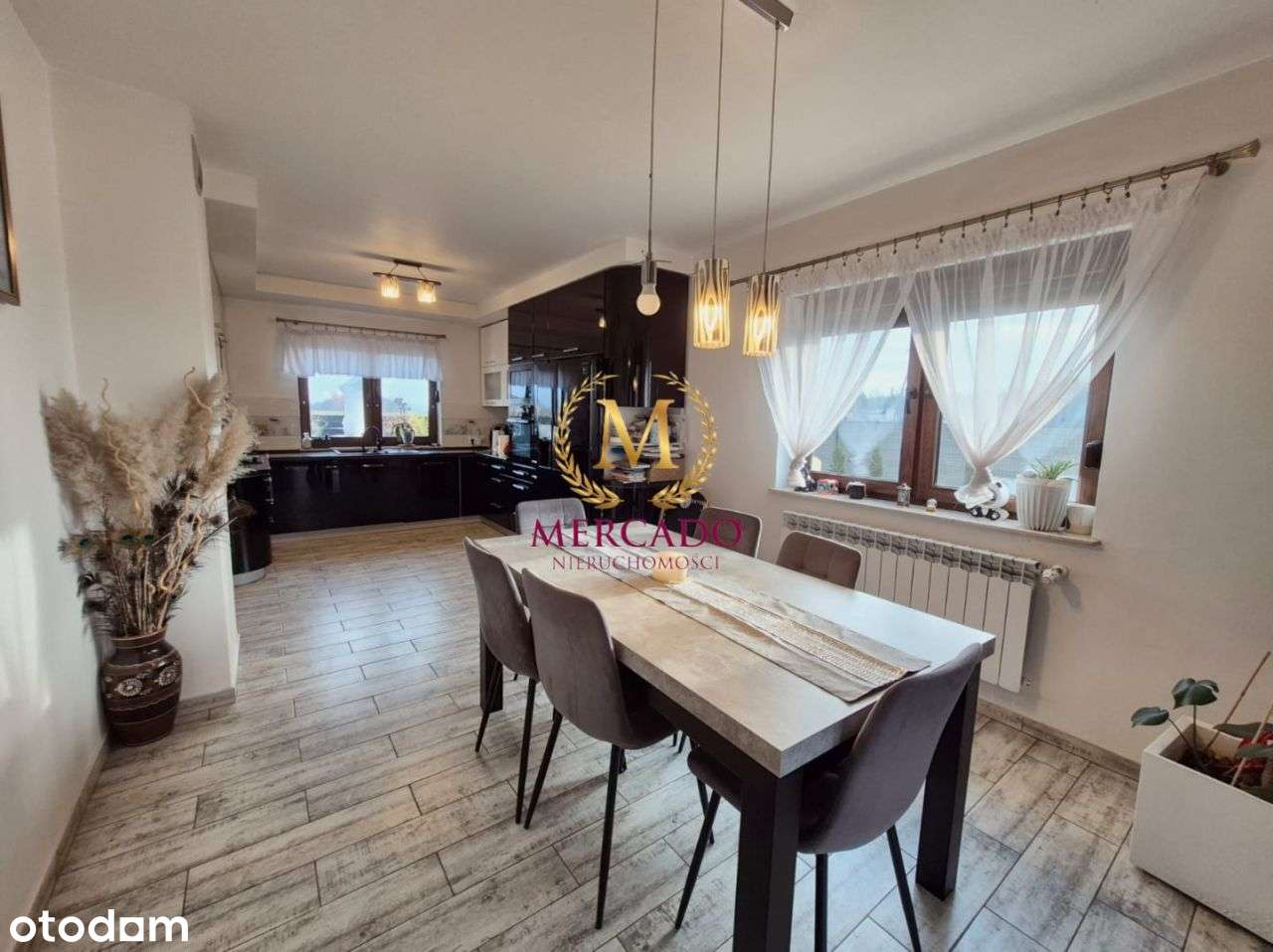 Atrakcyjny dom rodzinny w spokojnej lokalizacji - Pełny obrazek: 4/16