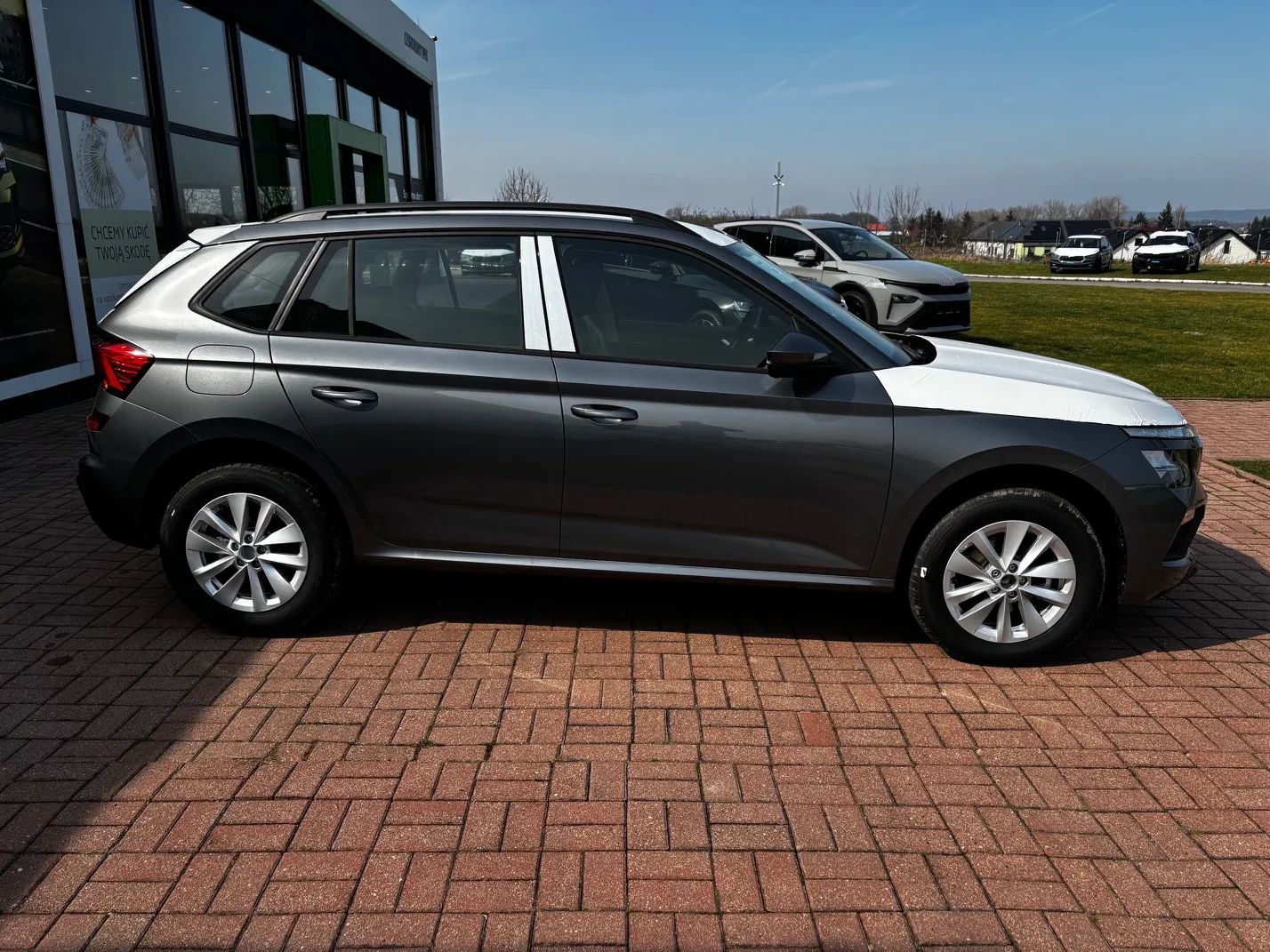 SKODA KAMIQ Kamiq Essence 1,0 TSI 70 kW 5-biegowa manualna