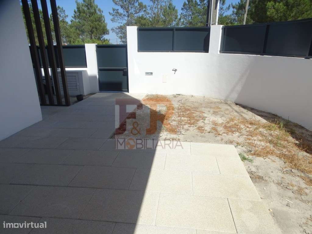 PRONTA!! Moradia Duplex T4 com Garagem, Quinta das laranjeiras Fern...-3