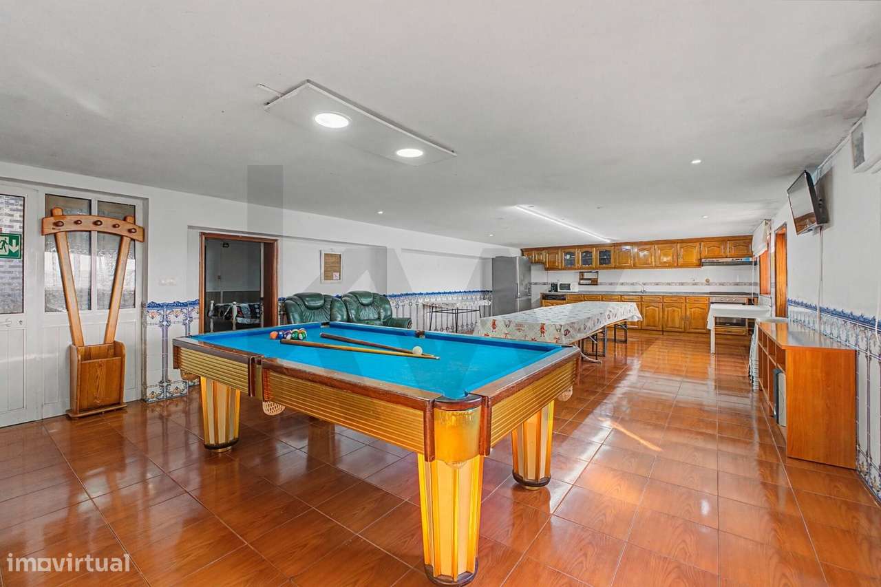 Moradia T3+2 Renovada com Piscina Privada e Churrasqueira (Trofa) - Grande imagem: 4/31