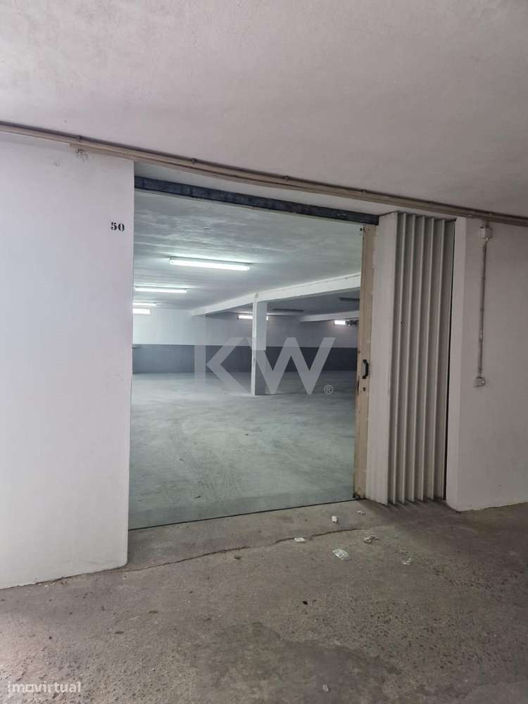 Lote de garagens fechadas no Bairro do Liceu, Aveiro - Grande imagem: 4/18