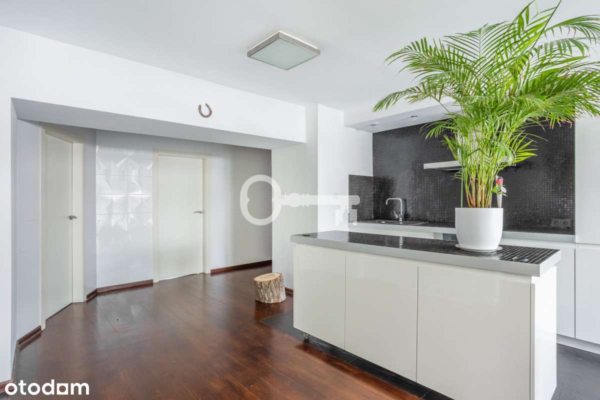 3 pokoje | Serce Warszawskiego Śródmieścia