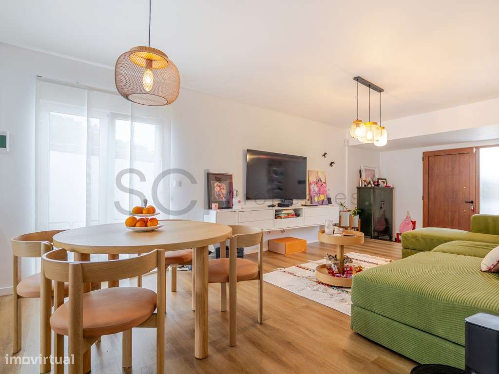 Moradia T3 com piscina nas Quintinhas, Charneca da Caparica. Estilo...-18