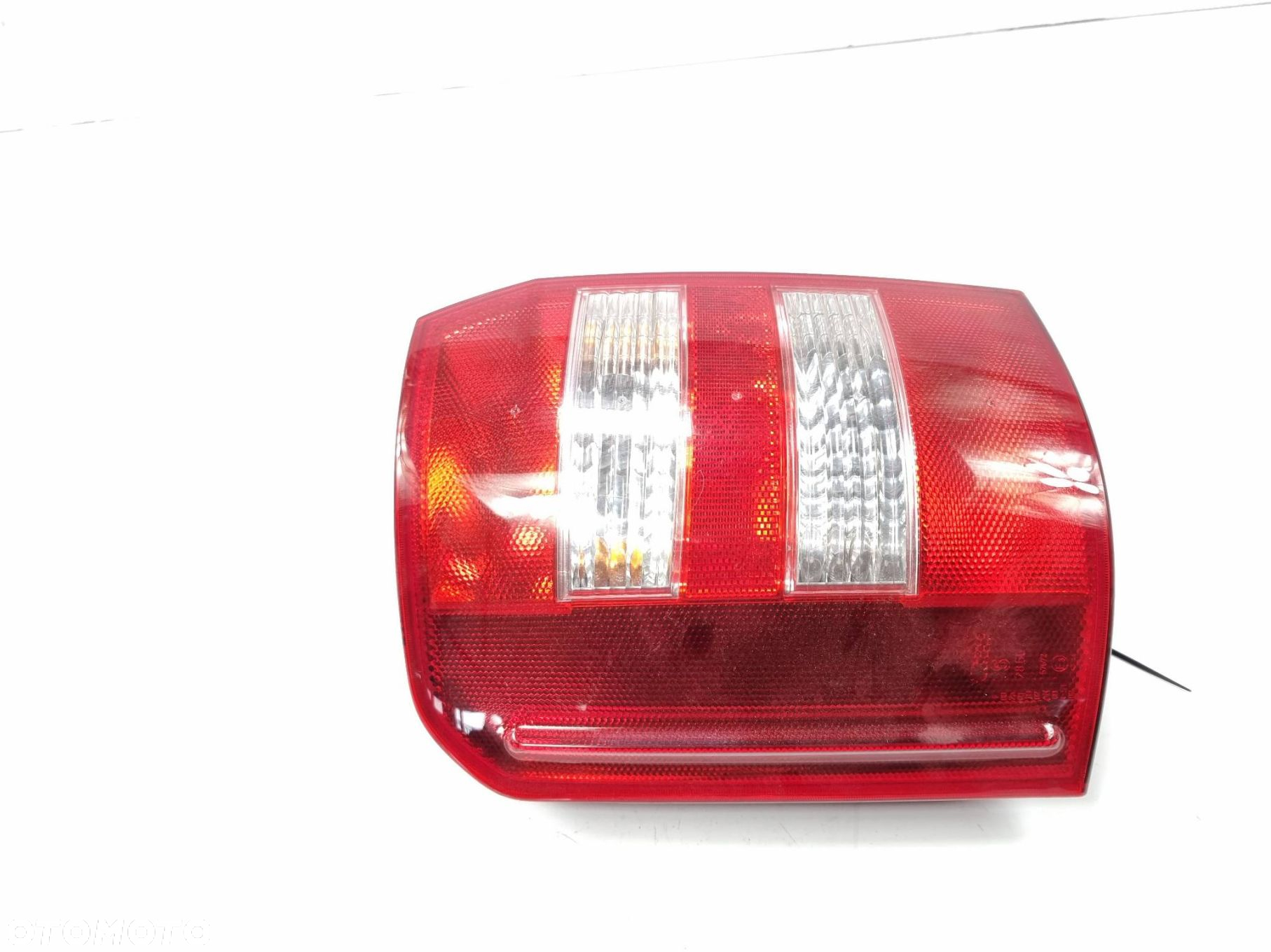 LAMPA LEWA TYŁ AUDI A2 - 5