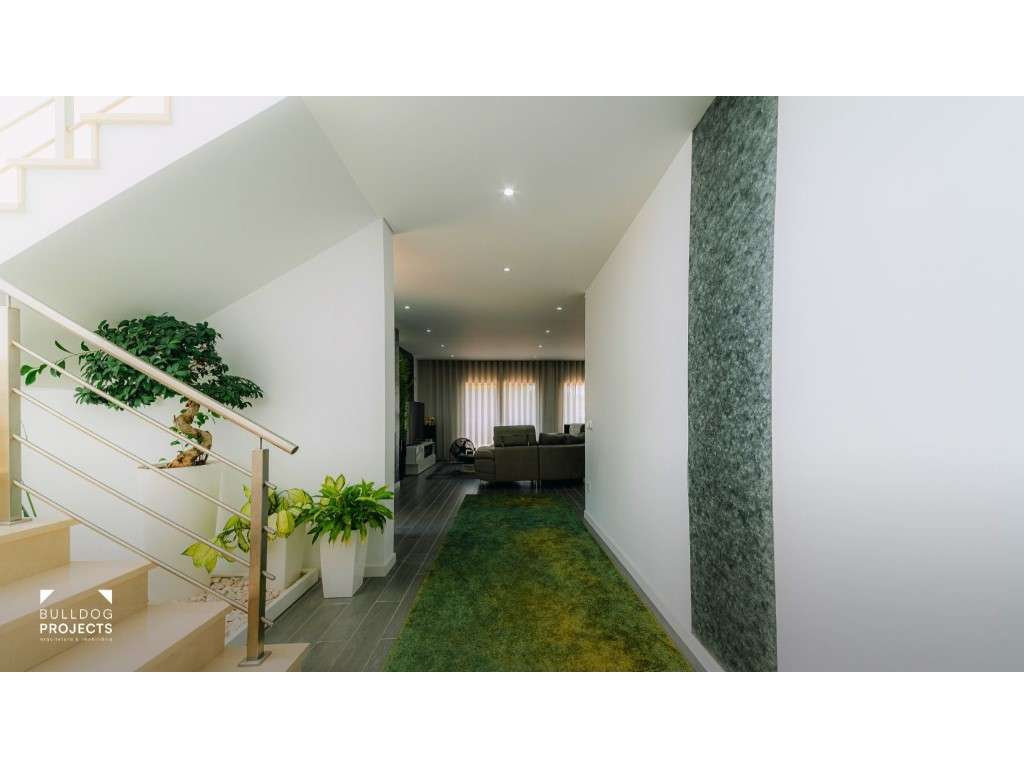 Moradia Isolada T4 Triplex Venda Coimbra-18