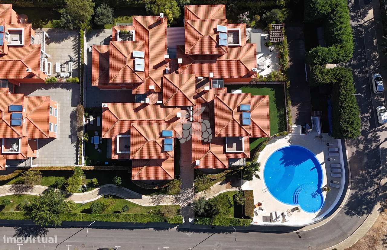 Apartamento T4 Duplex Costa da Guia-44