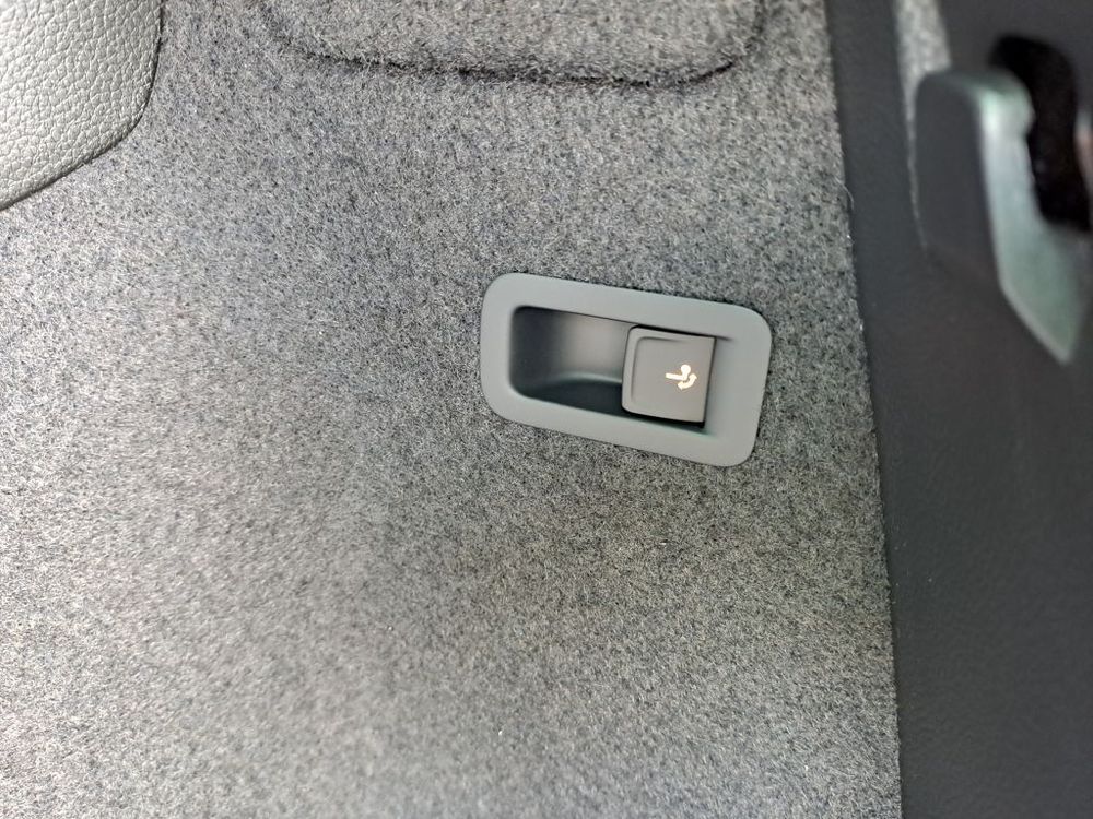 SKODA KAROQ 2.0 TSI 190KM DSG 4x4 SPORTLINE, fabryczny hak, od ręki