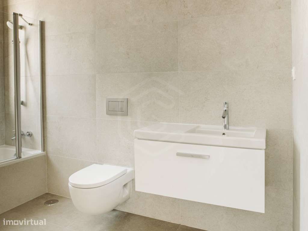 Moradia em banda T3, piscina e terraço com vista mar, Fuseta, Algarve - Grande imagem: 5/23