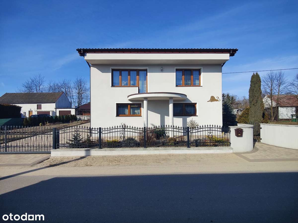 Sprzedam dom piętrowy po generalnym remoncie w 2021r-Krzymów-1