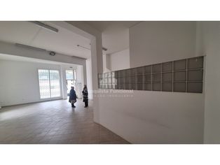 Loja com Viabilidade para Habitação | Canidelo - Gaia - Grande imagem: 2/10