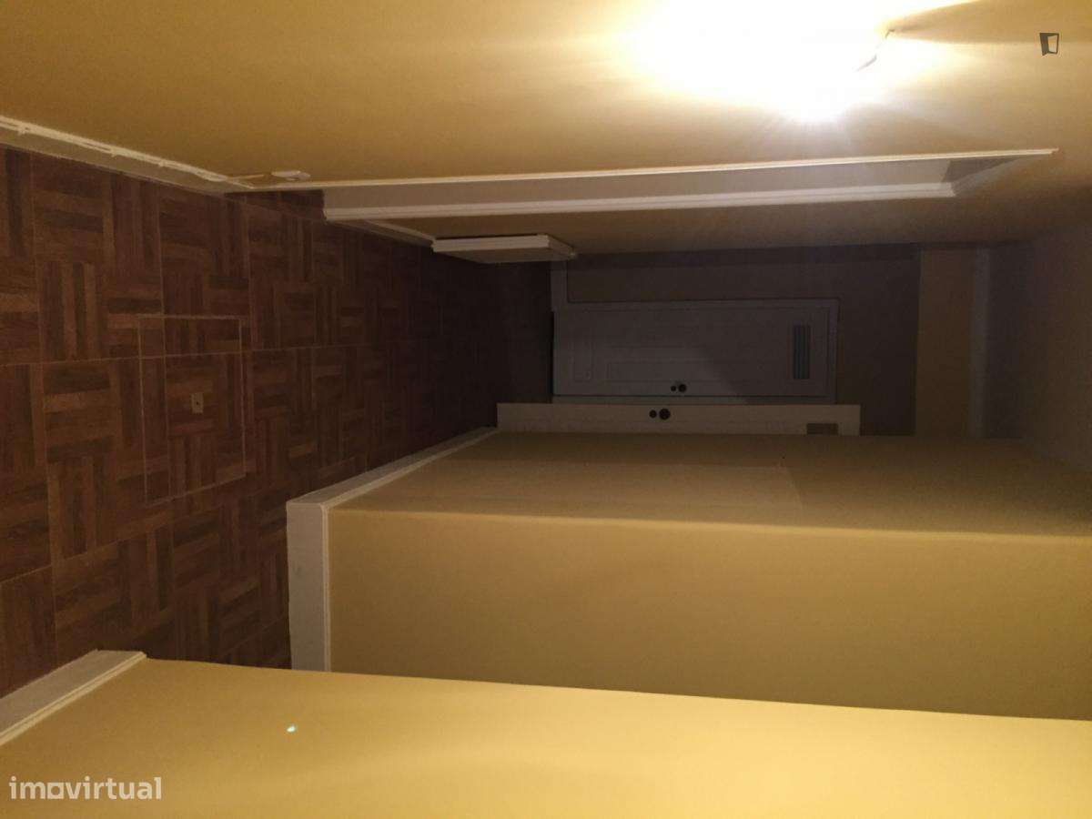 Quarto - localizado em Paranhos Porto - Grande imagem: 5/10