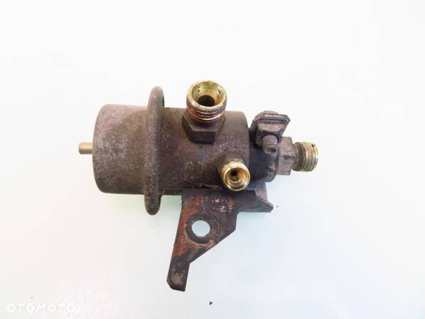 REGULATOR CIŚNIENIA PALIWA AUDI 80 B3 1.8 0438161016 034133534F - 3