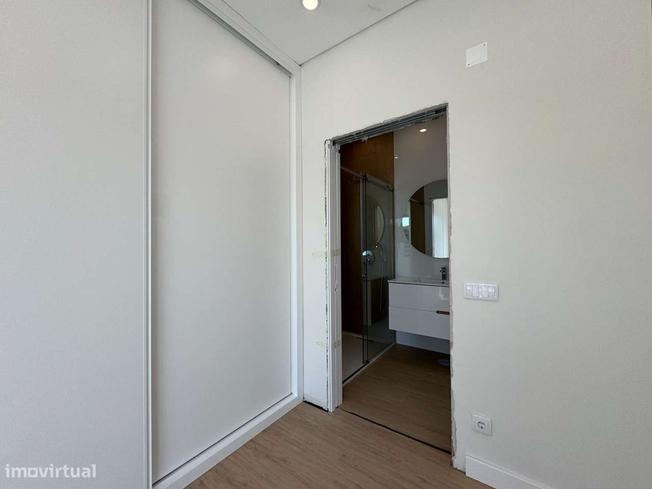 Nova Moradia T4 com Piscina na Vila de Azeitão-7