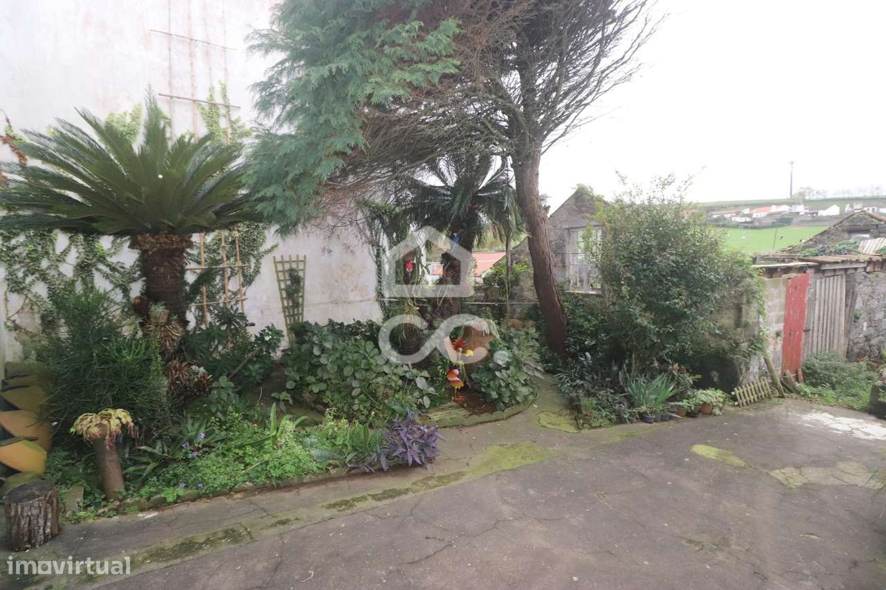 Moradia com 4+2 Quartos - Fenais da Ajuda - Ribeira Grande-25