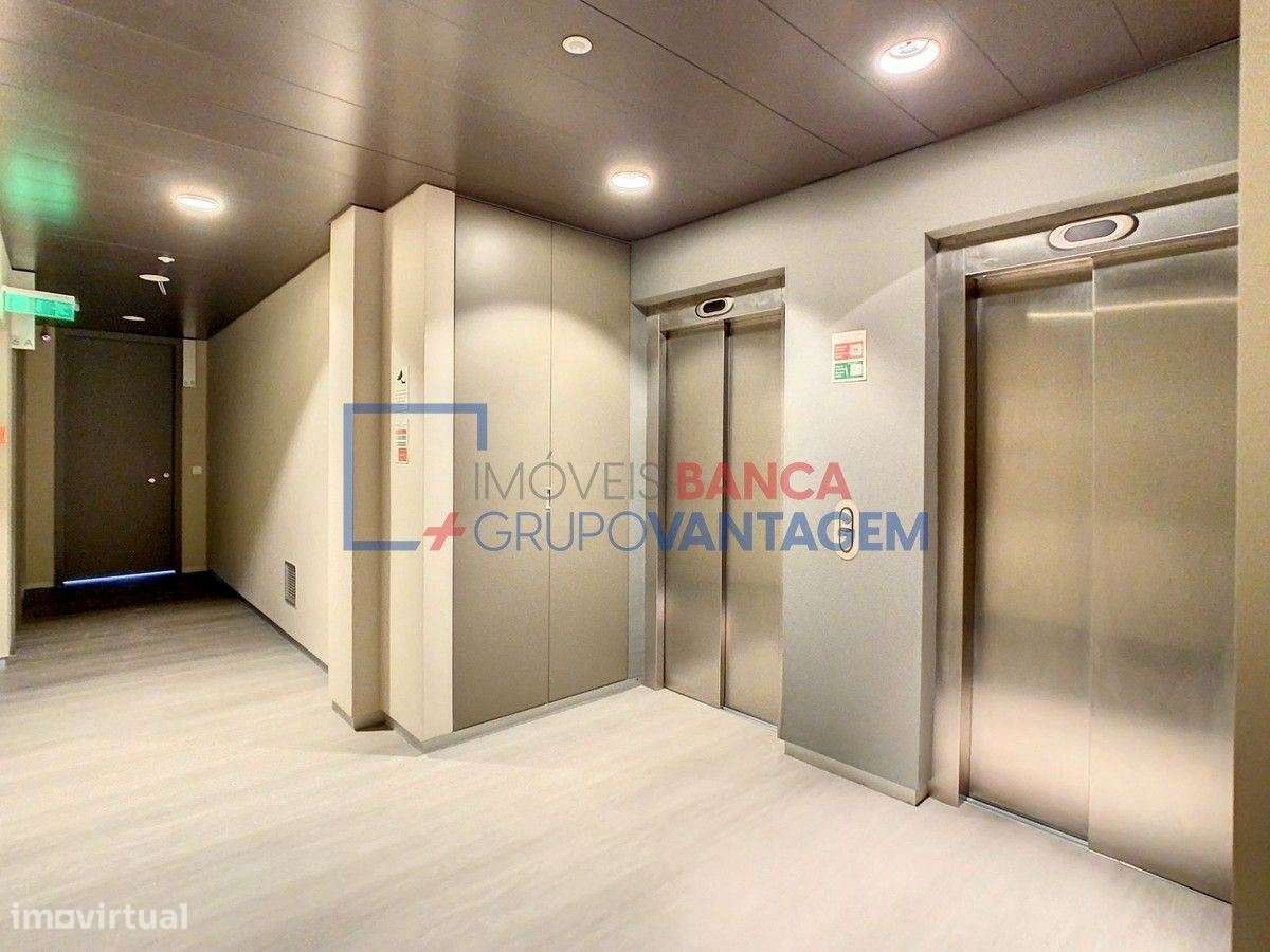 Espaço de escritório com 91m2 nas Colinas do Cruzeiro - Odivelas - Grande imagem: 5/18