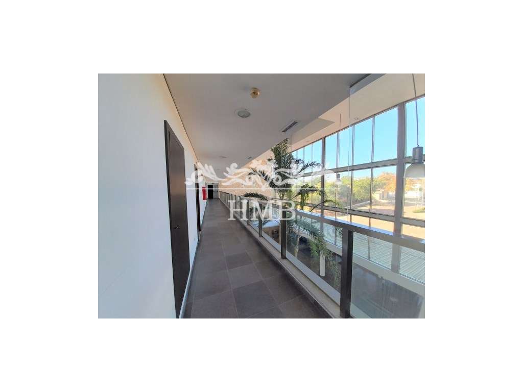 Exclusivo T2 com Terraço Exclusivo e Vista Ria em Empreendimento 4 ...-13