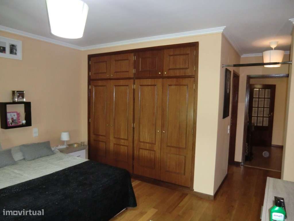 Apartamento T 3 c terraço,São João Madeira,centro-27