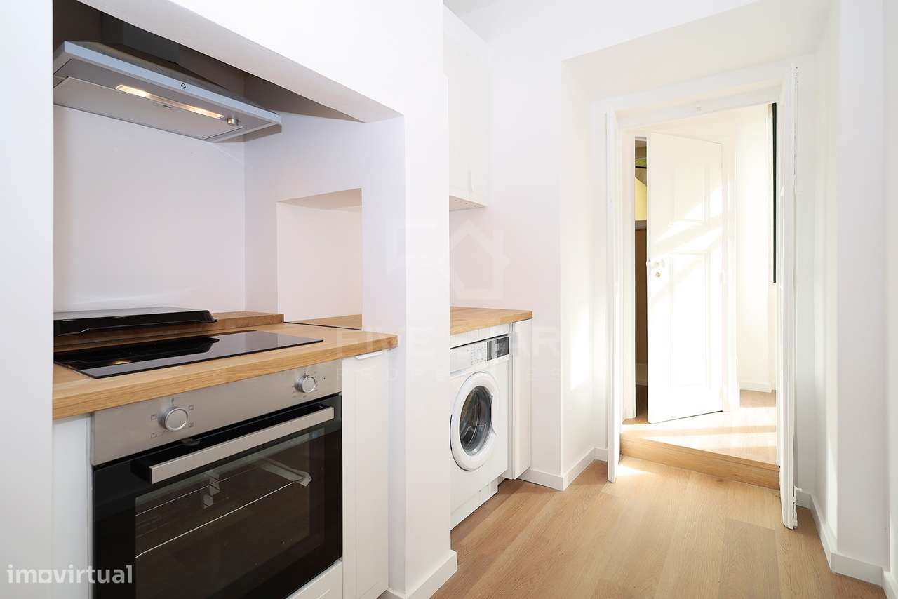 T1+1 - Príncipe Real - Renovado - Jardim Privado-20