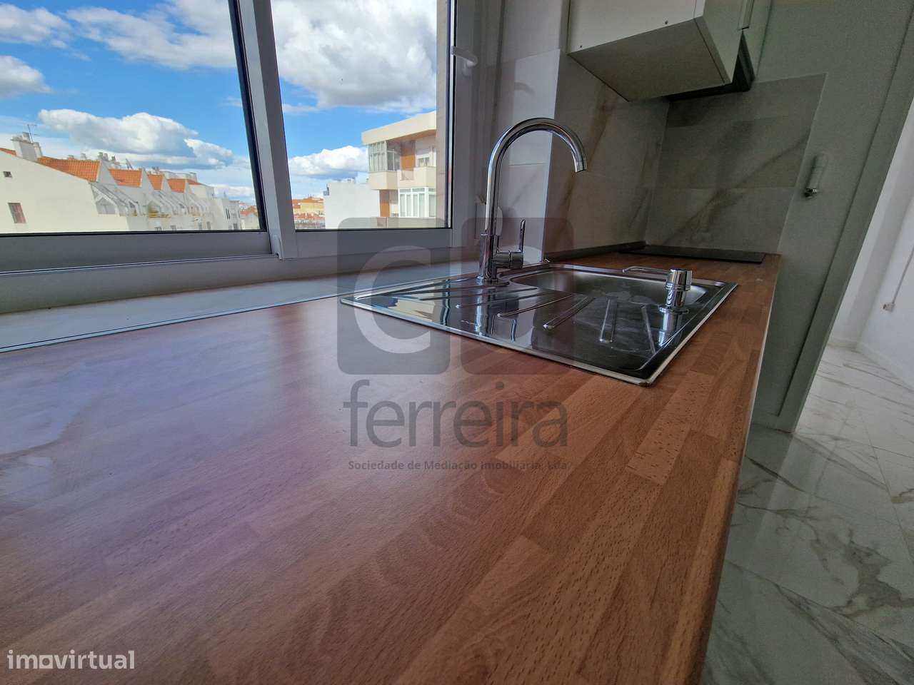 Apartamento T2 todo remodelado junto ao Shopping santarem-9