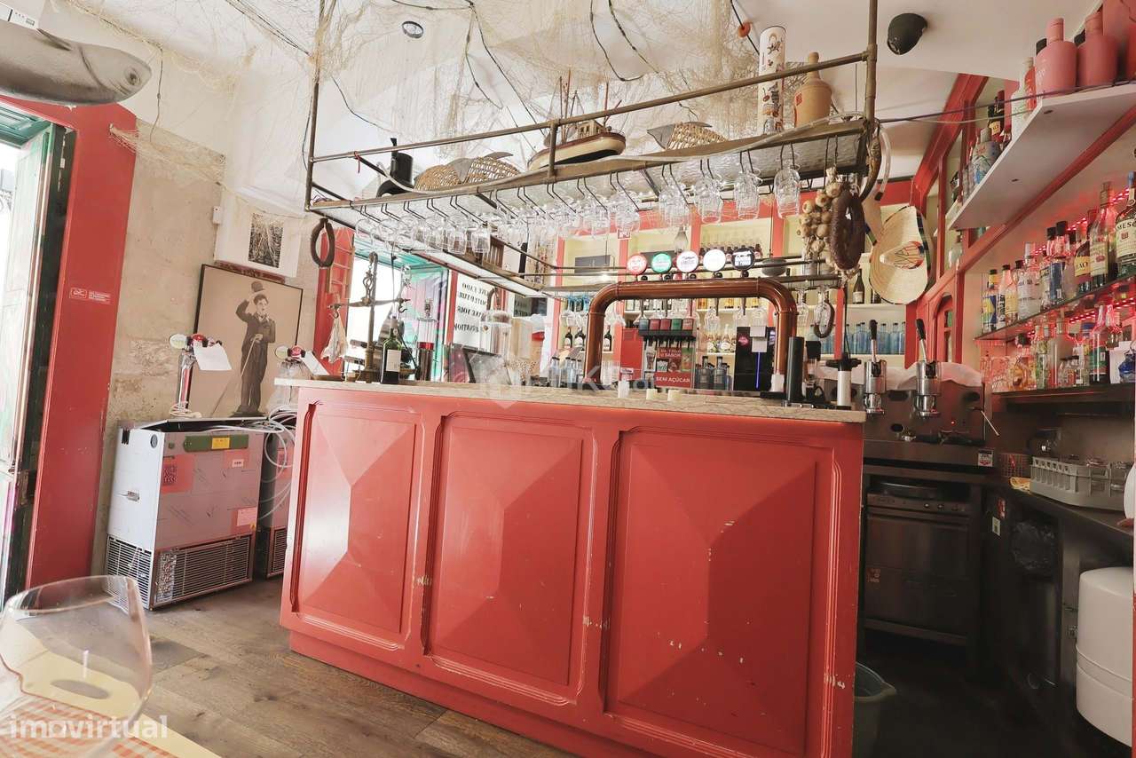 Oportunidade Única: Trespasse de Restaurante "Tasquinha Canto do Fado"-16