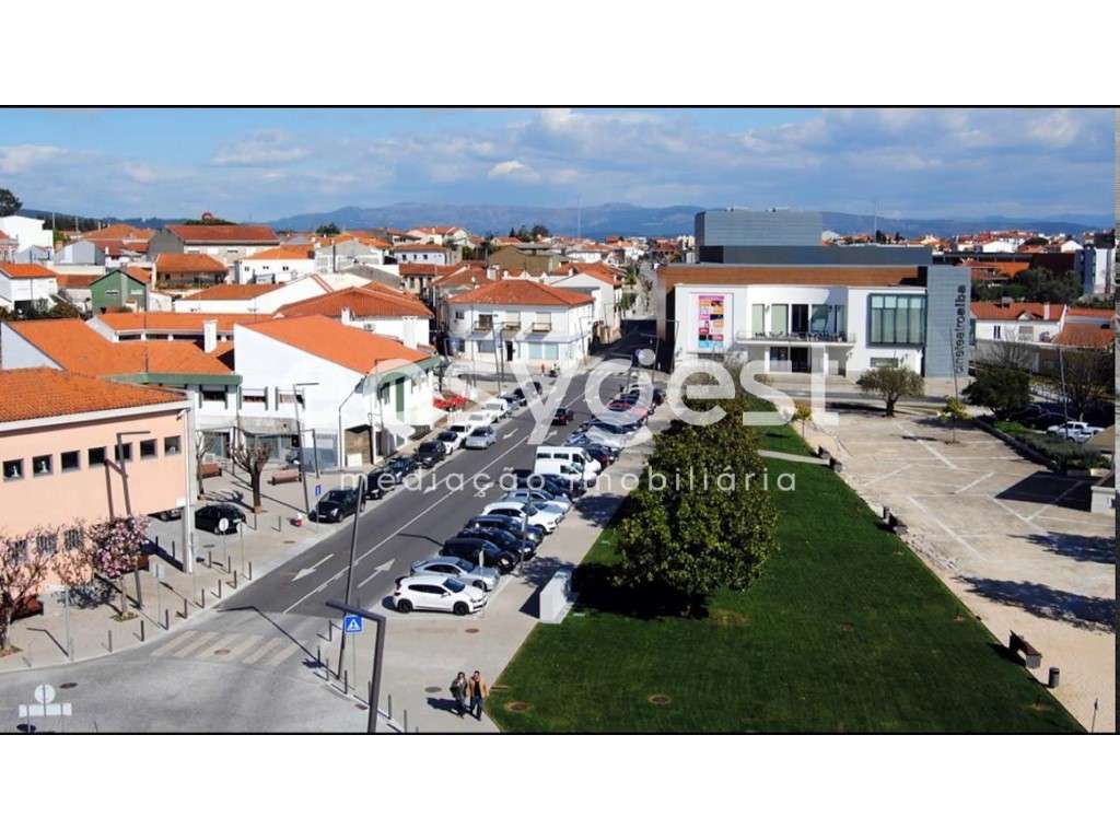 Loteamento para construção em altura de prédio com 4 pisos - Grande imagem: 4/11