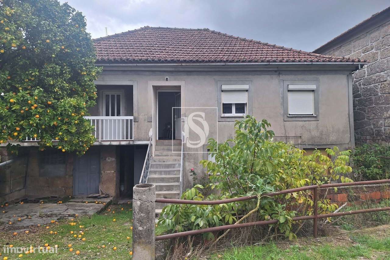 Moradia T1+2 em Santiago de Besteiros - Grande imagem: 1/20