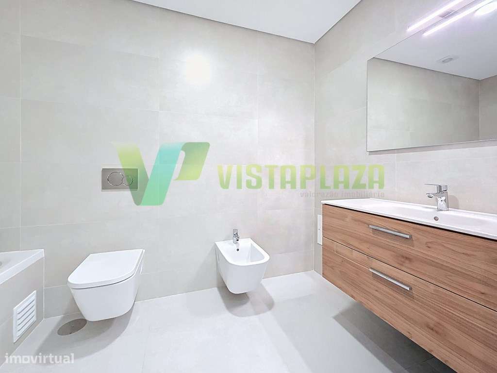 Apartamento T2 em Alvor com Terraço Privativo e Vista Ria de Alvor-20