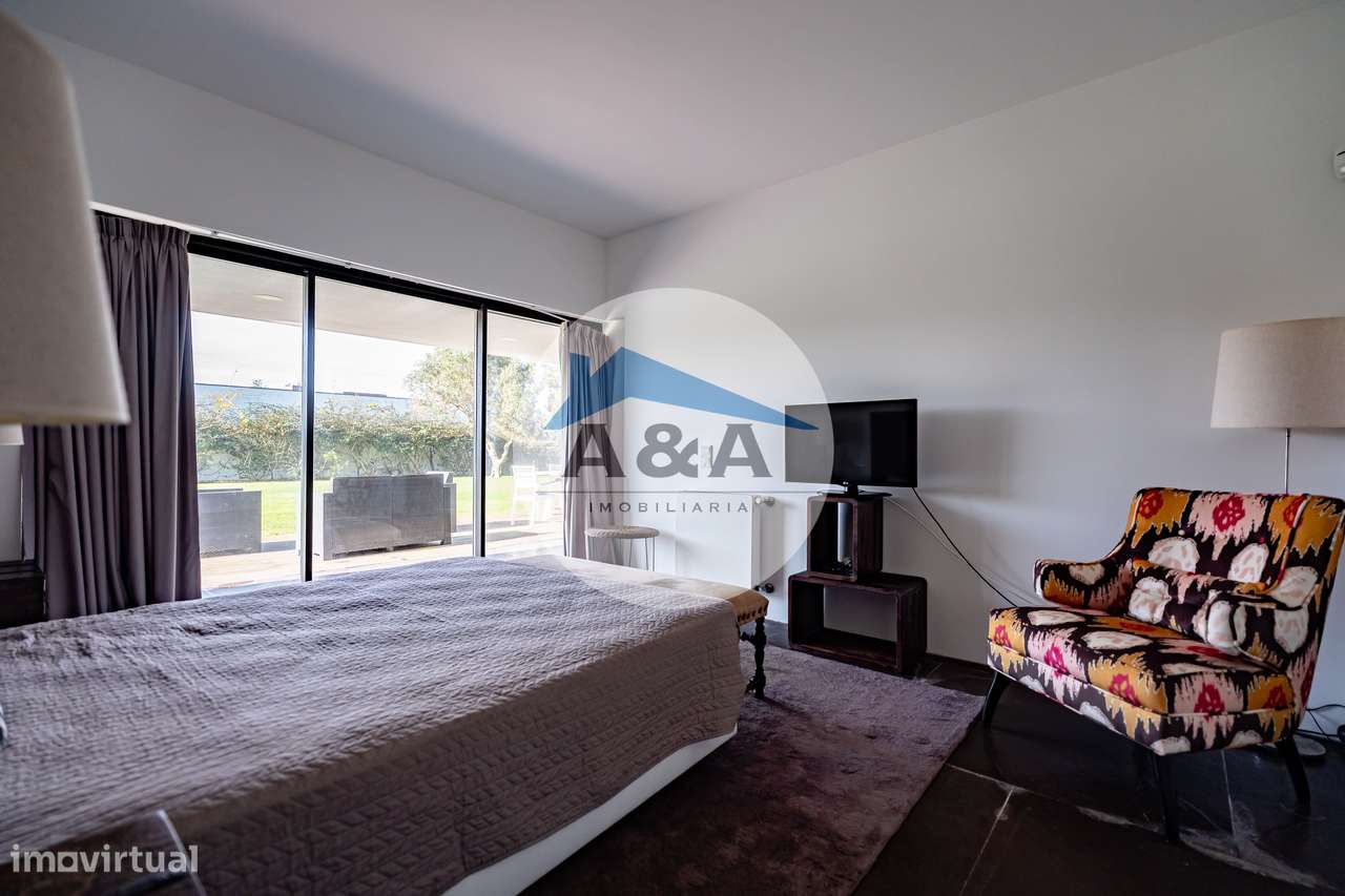 Villa Exclusiva de Arquitetura Contemporânea inserida na Natureza d...-31