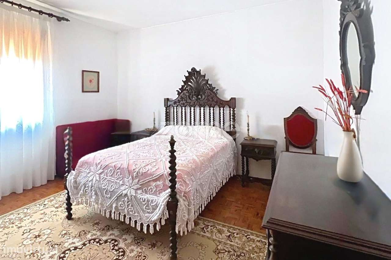 Moradia com Grande Potencial na Vila de Pampilhosa da Serra.-7