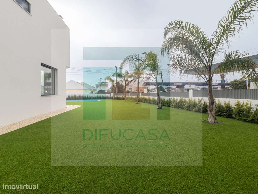 Moradia T3, rés do chão e 1º andar com Cave (Garagem + Arrumos) e P... - Grande imagem: 4/21