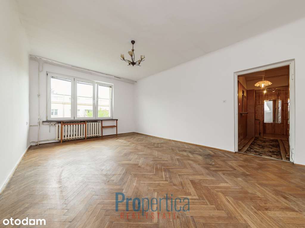 Ciche, słoneczne, metro Rondo Daszyńskiego. - Pełny obrazek: 4/13