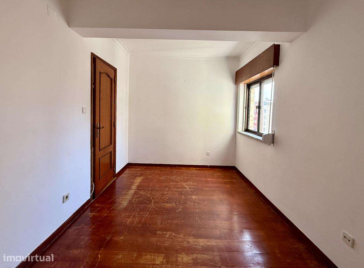 T1 com Parqueamento na Tapada das Mercês-14