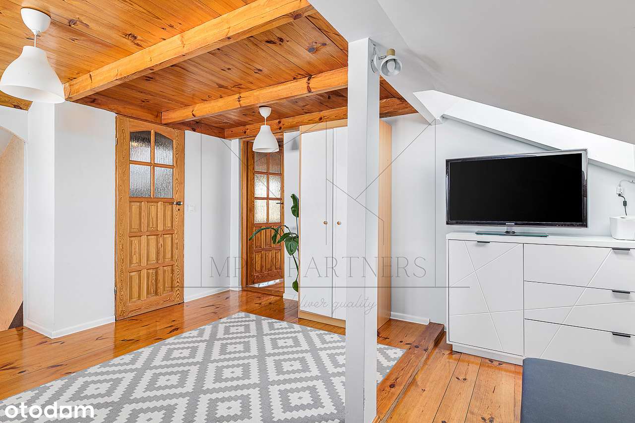 Przestronny, dwupoziomowy apartament 30 minut od centrum Warszawy!-11