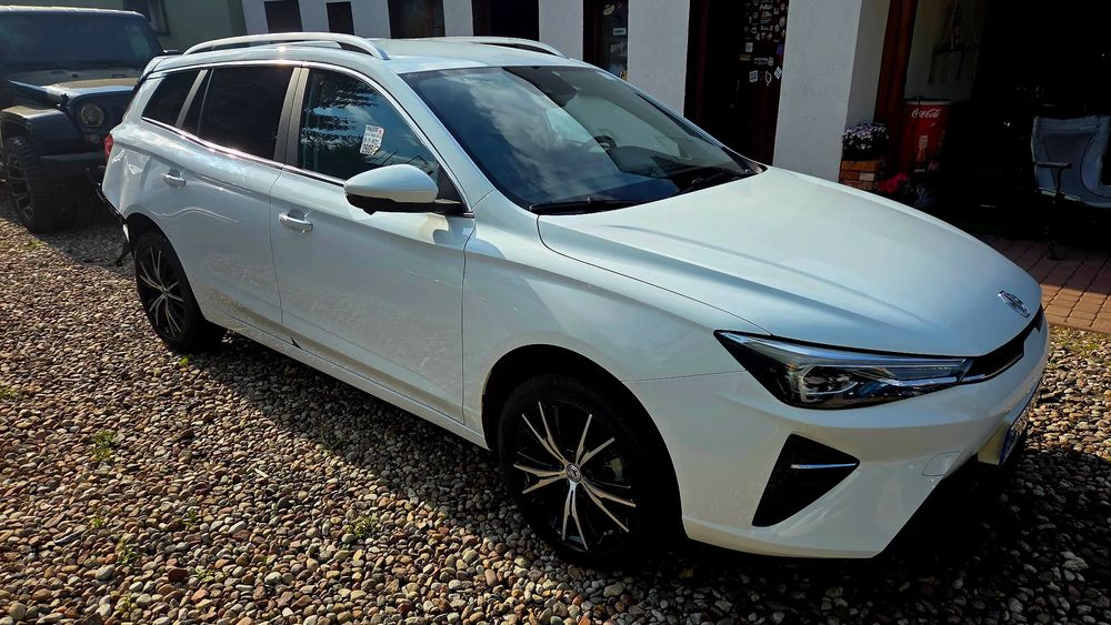 MG MG5 Standard Luxury 2022
