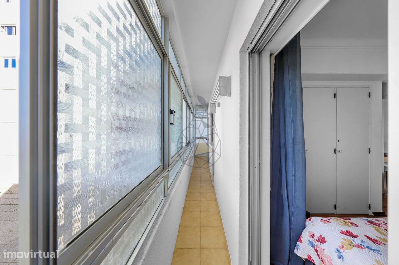 Apartamento de 2 Quartos com Vista Mar e Piscina  a 300m da Praia da R-23