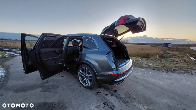 Audi SQ7 4.0 TDI Quattro Tiptronic - 18