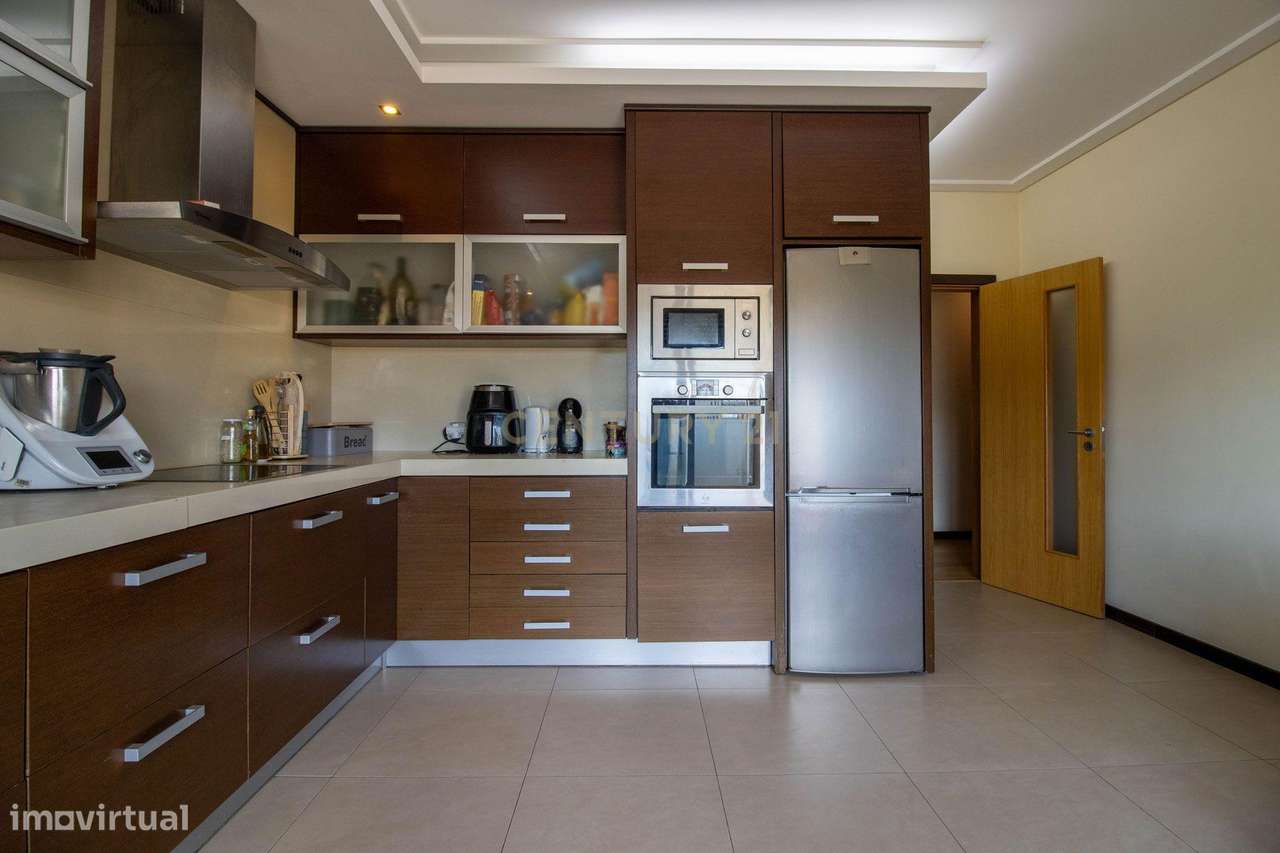 T3 com Terraço de 63 m² e Garagem de 70 m² | Comeira, Marinha Grande-11
