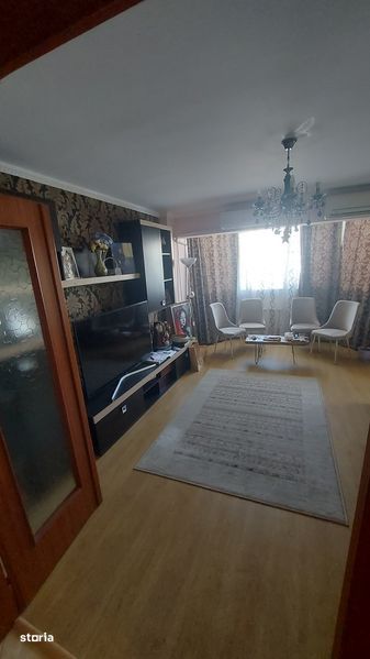 Apartament 3 camere decomandat Mall Vitan Zizin