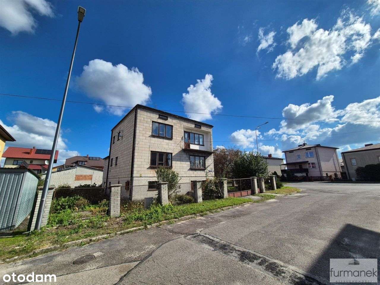 Funkcjonalny dom do remontu w dogodnej lokalizacji - Pełny obrazek: 4/20