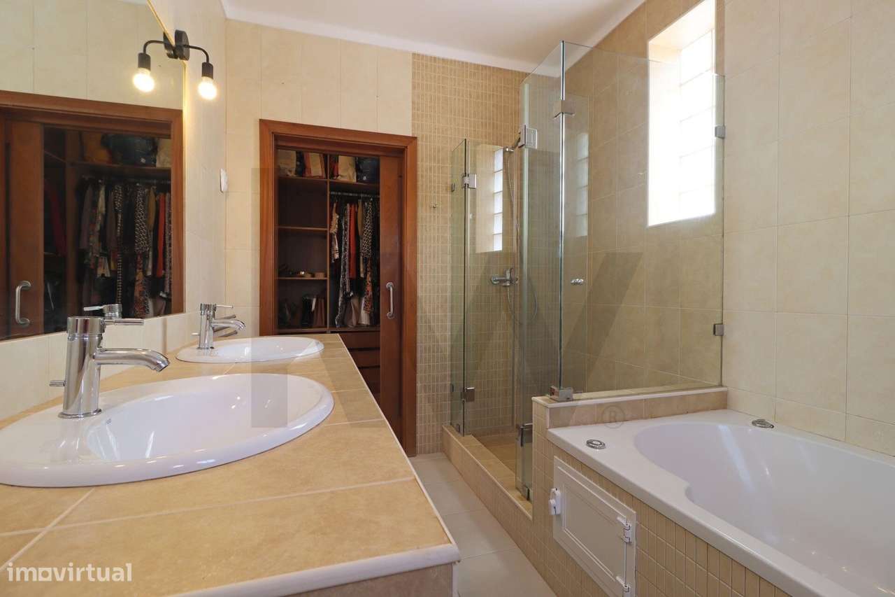 Moradia de Luxo com Piscina e Vistas Panorâmicas | Moçarria, Santarém-30