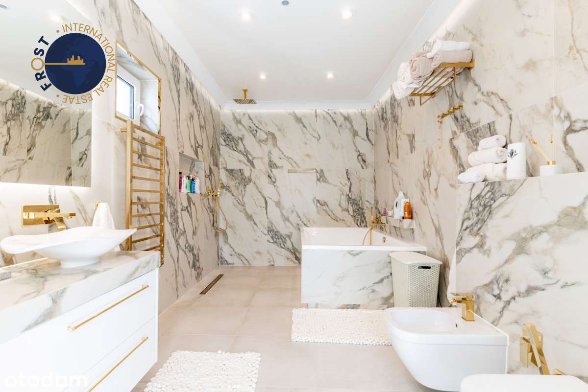 Luksusowa nowoczesna willa  z wewnętrznym basenem-8