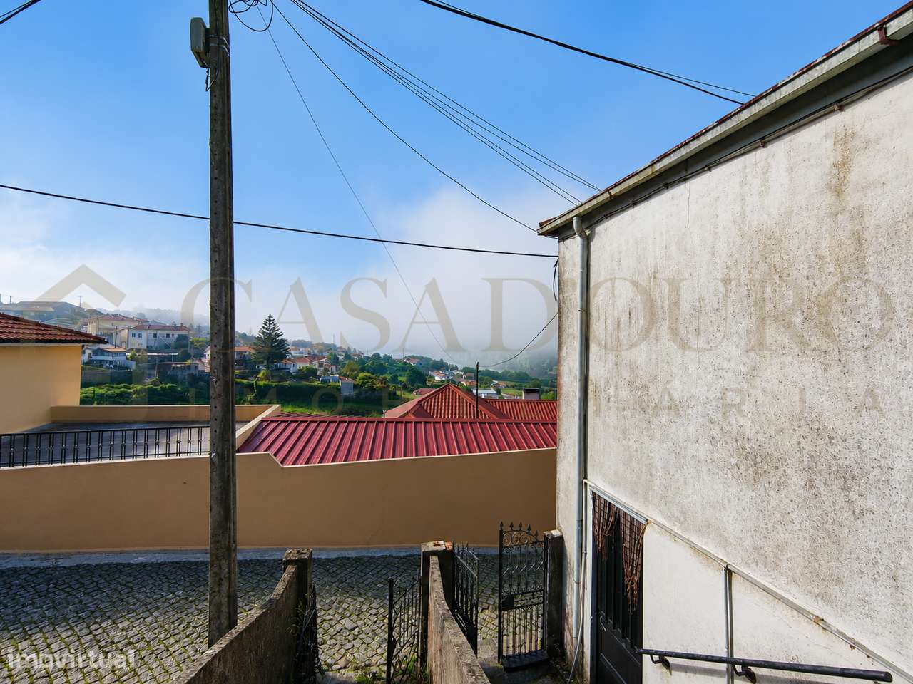 Moradia para renovação | Jovim-23