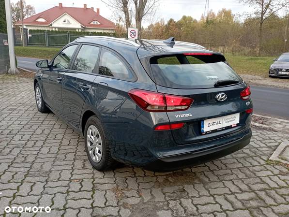 Hyundai I30 1.6 D Classic + - 14